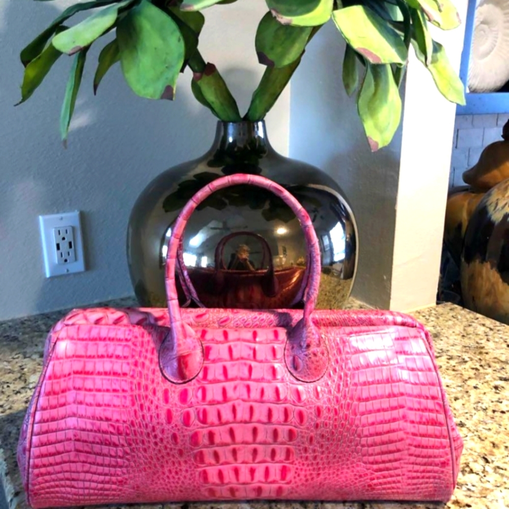 CLEVER CARRIAGE COMPANY "palm beach" Croc Emb fushia-pink purse
